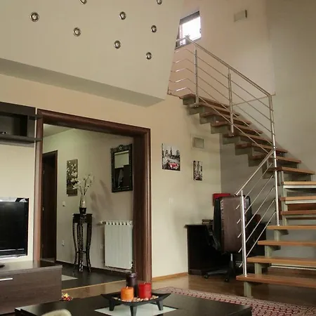 Apartment Uma *